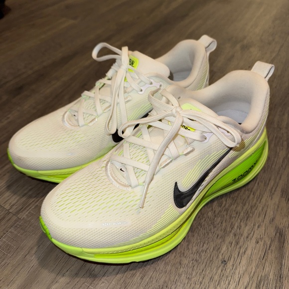 Nike Vomero 18 W8.5/M7 - White/Electric Green/Volt/Black - Picture 6 of 9